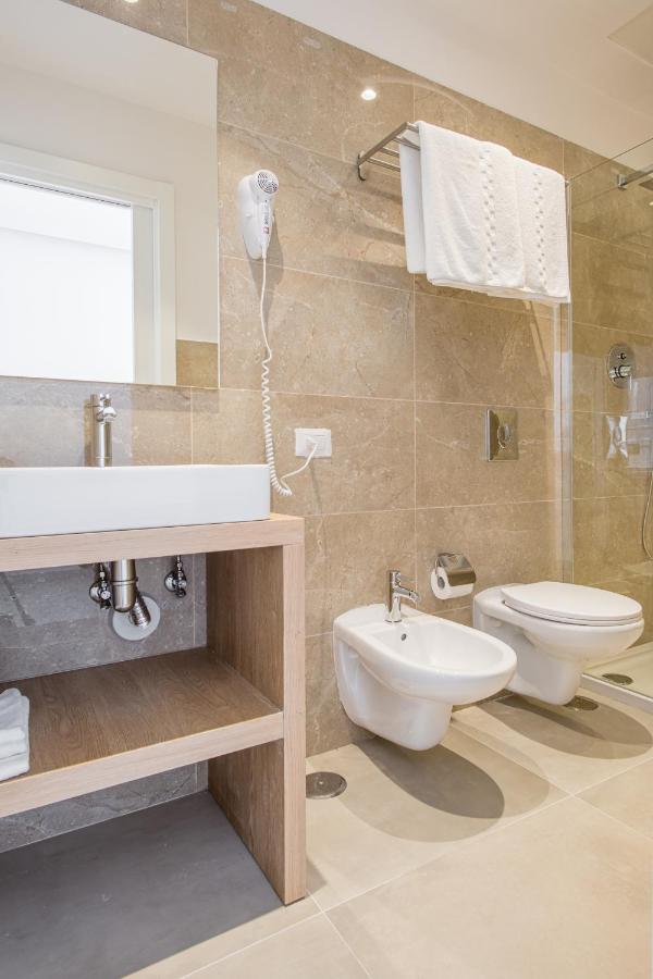 Lux Caracciolo Bed & Breakfast Napoli Dış mekan fotoğraf
